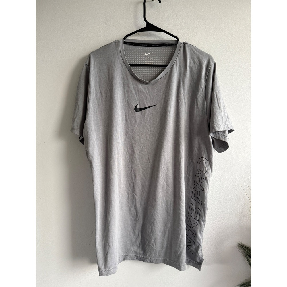 Nike Pro Dri-FIT Mens Gray V-Neck Training Shirt Short Sleeve‎ Size Large 3946